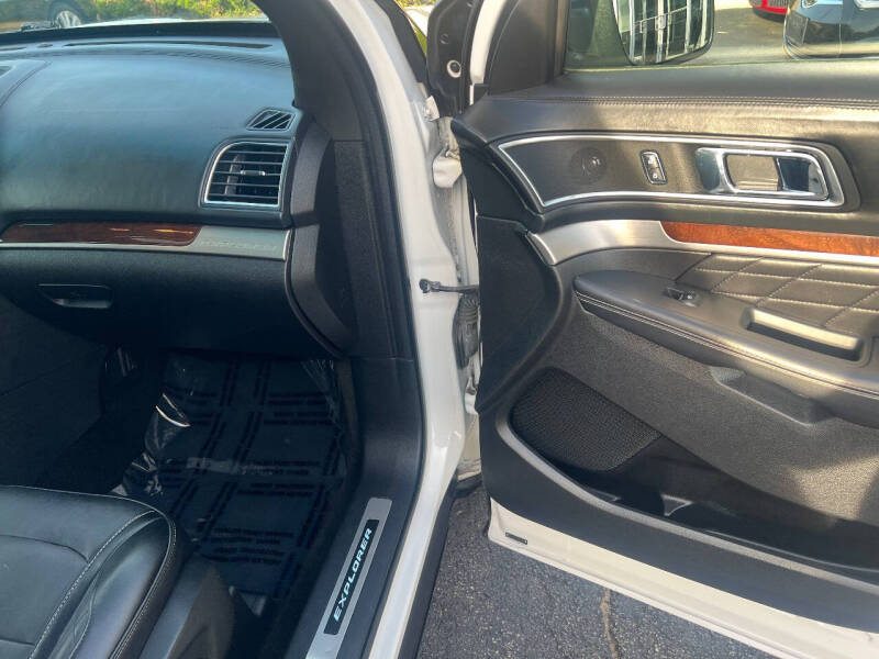 2016 Ford Explorer Platinum