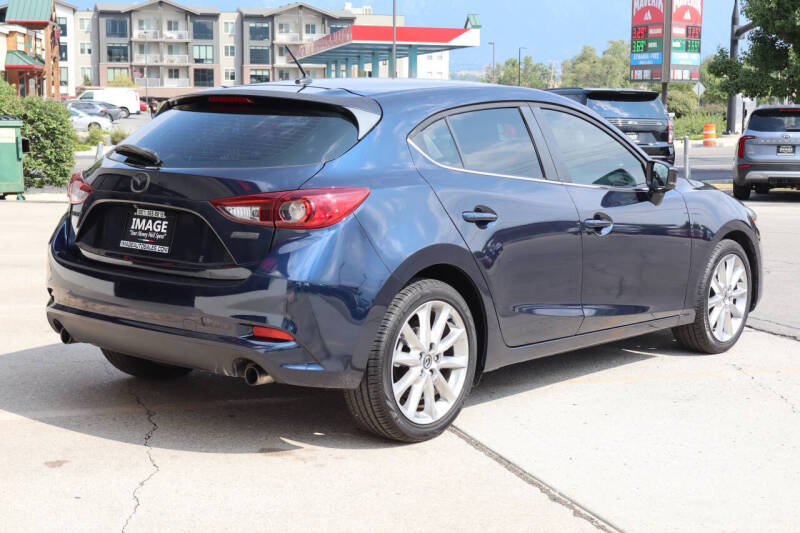 2017 Mazda MAZDA3 Touring