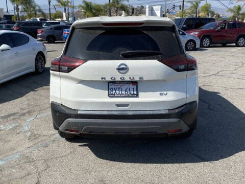 2021 Nissan Rogue SV