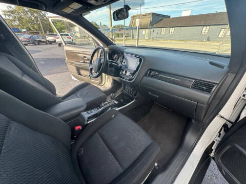 2018 Mitsubishi Outlander LE