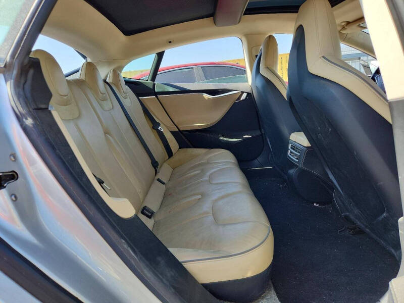 2014 Tesla Model S