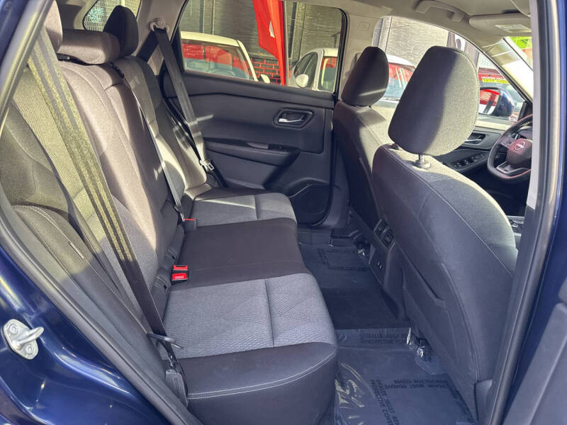 2025 Nissan Rogue SV