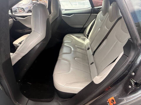 2015 Tesla Model S