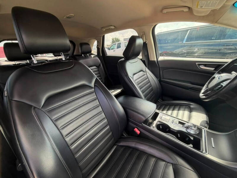 2020 Ford Edge SEL