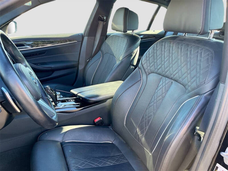 2023 BMW 5 Series 540i