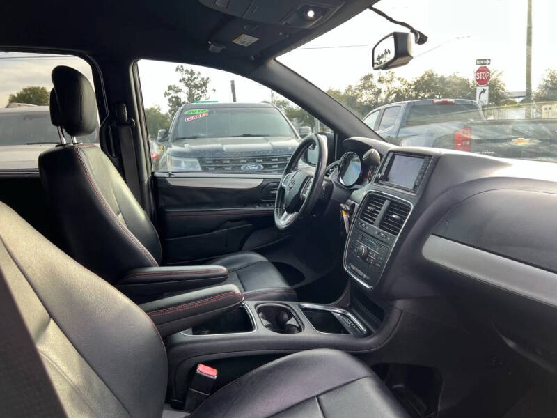 2017 Dodge Grand Caravan GT