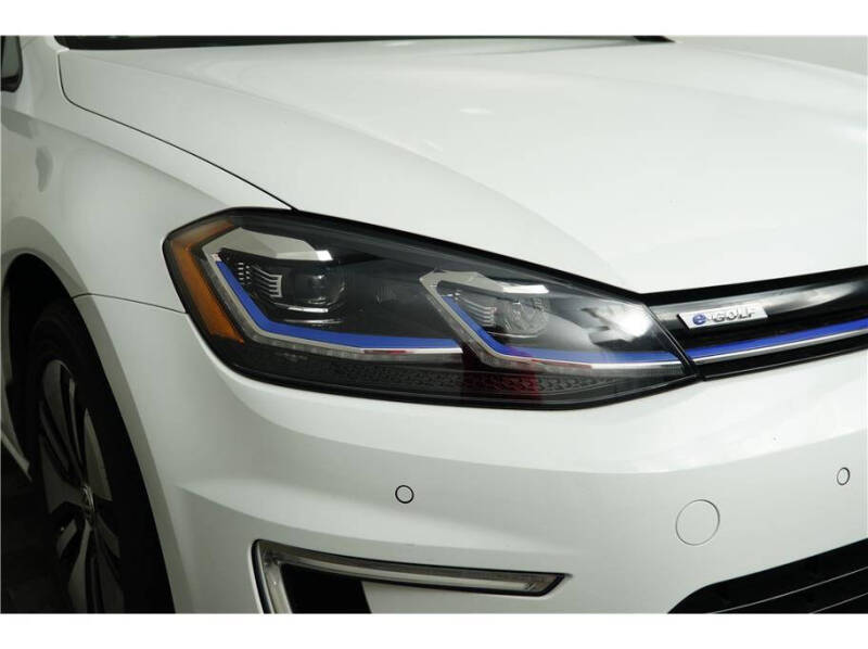 2017 Volkswagen e-Golf SEL Premium