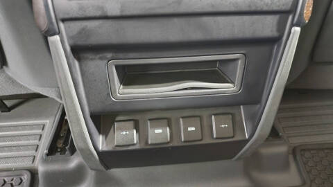 2020 Land Rover Defender 110 SE