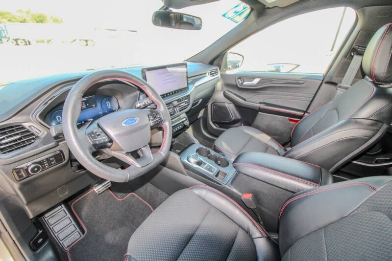 2023 Ford Escape ST-Line Select