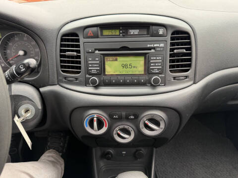 2009 Hyundai Accent GS