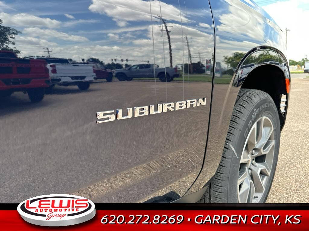 2024 Chevrolet Suburban for sale at Lewis Chevrolet of Garden City in Garden City, KS