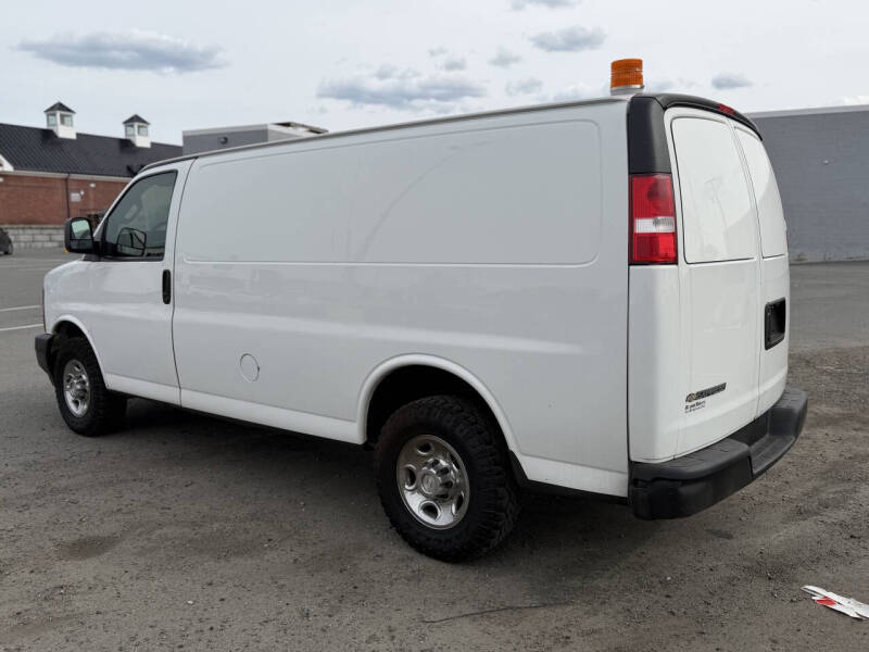 2017 Chevrolet Express 2500