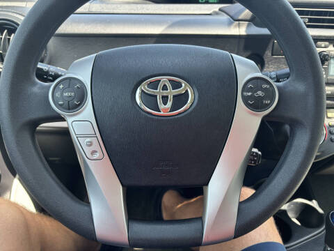 2013 Toyota Prius c Two
