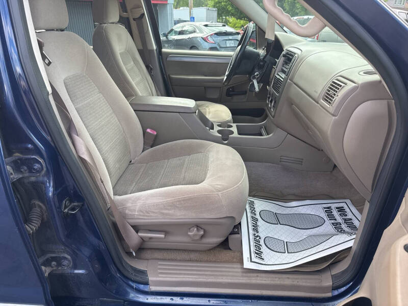 2004 Ford Explorer XLT