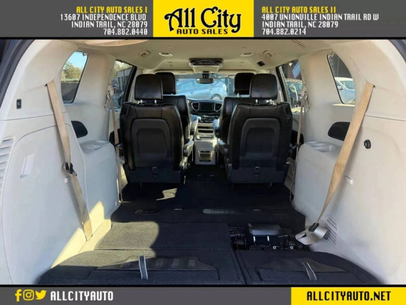 2020 Chrysler Voyager LXi