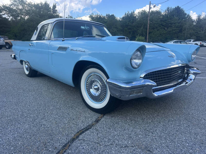 1957 Ford Thunderbird