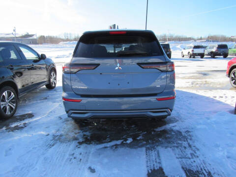2026 Mitsubishi Outlander SE