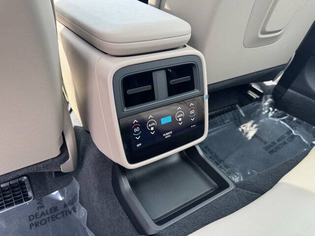 2025 Porsche Taycan 4