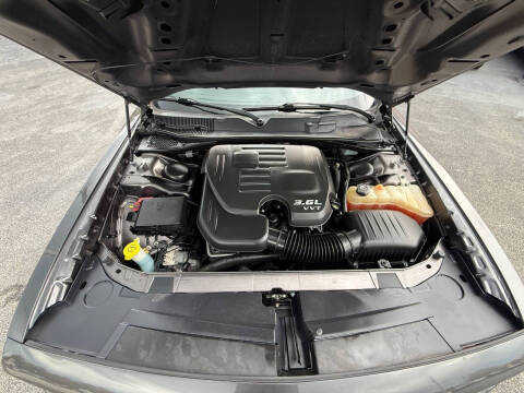 2017 Dodge Challenger SXT