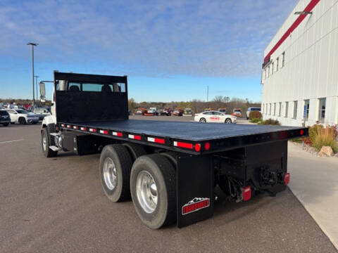 2013 Freightliner 108 SD