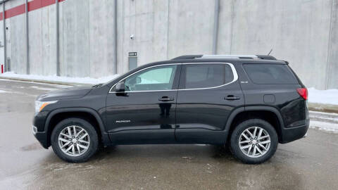 2017 GMC Acadia SLE-2