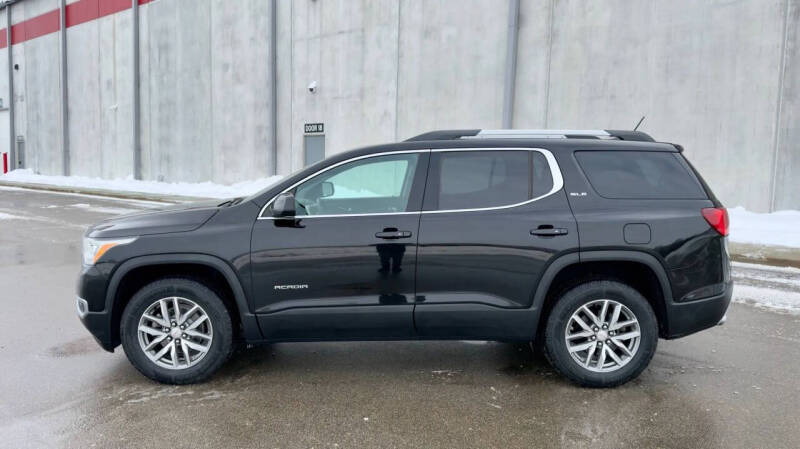 2017 GMC Acadia SLE-2