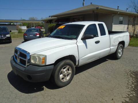 2005 Dodge Dakota for sale at H & R AUTO SALES in Conway AR