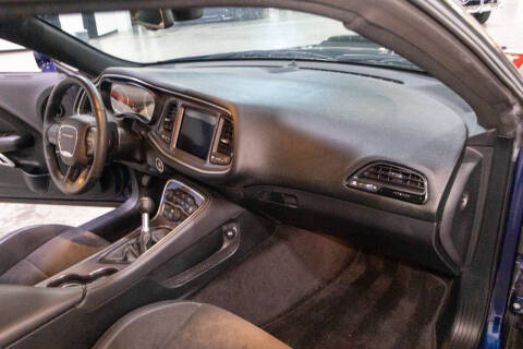 2017 Dodge Challenger 392 HEMI Scat Pack Shaker