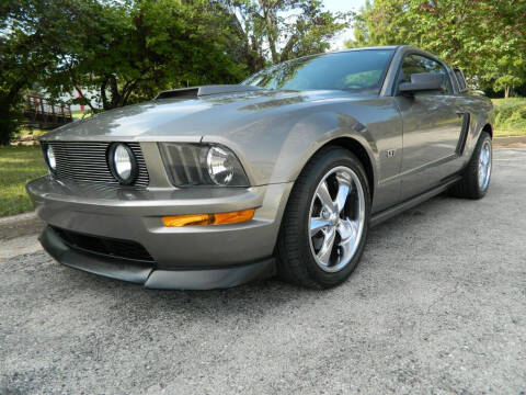 2005 Ford Mustang GT Premium