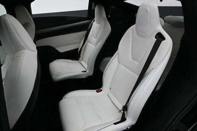 2022 Tesla Model X Plaid