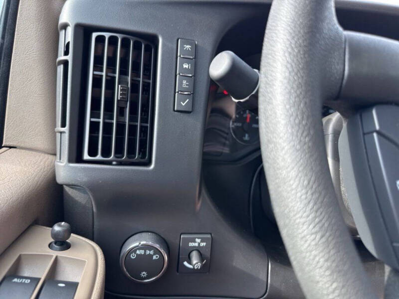 2025 Chevrolet Express 2500