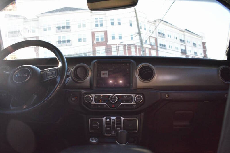2022 Jeep Gladiator Willys
