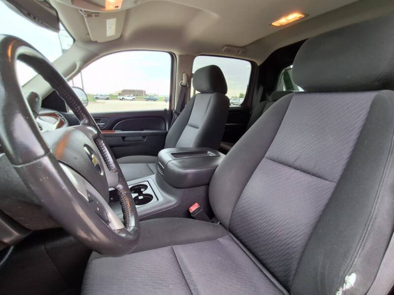 2011 Chevrolet Avalanche LS
