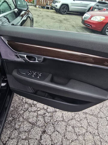 2018 Volvo S90 T5 Momentum