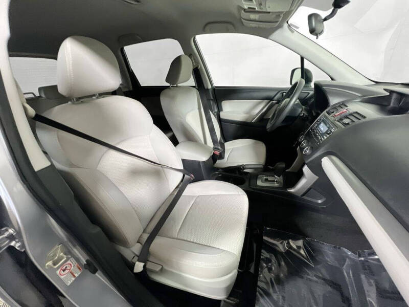 2015 Subaru Forester 2.5i