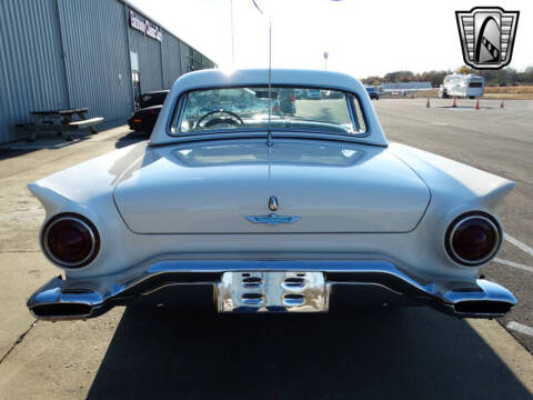 1957 Ford Thunderbird