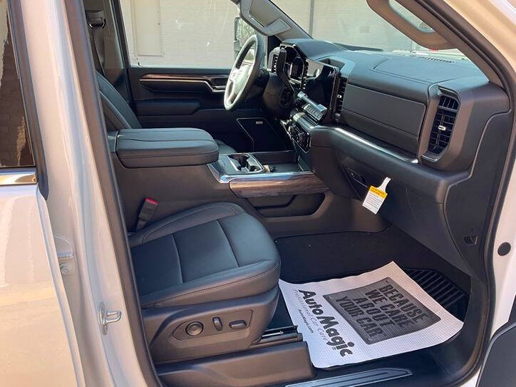 2025 Chevrolet Silverado 3500HD LTZ