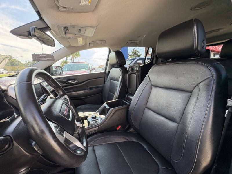 2020 GMC Acadia SLT