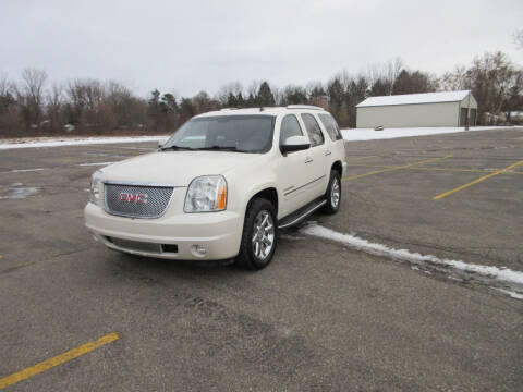 2009 GMC Yukon for sale at Caruzin Motors in Flint MI