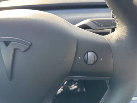 2025 Tesla Model Y Performance