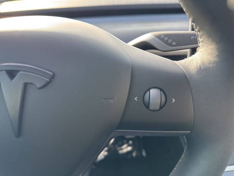 2025 Tesla Model Y Performance