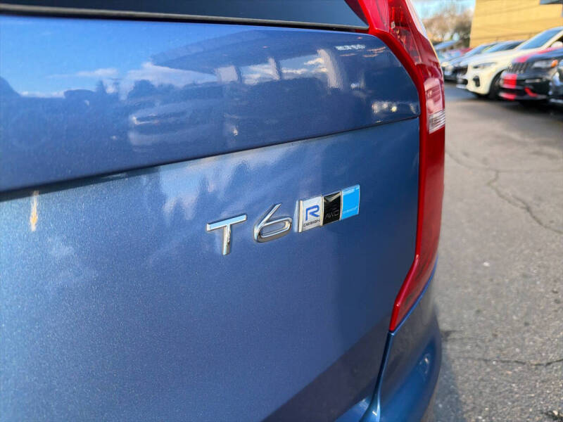 2018 Volvo XC90 T6 R-Design