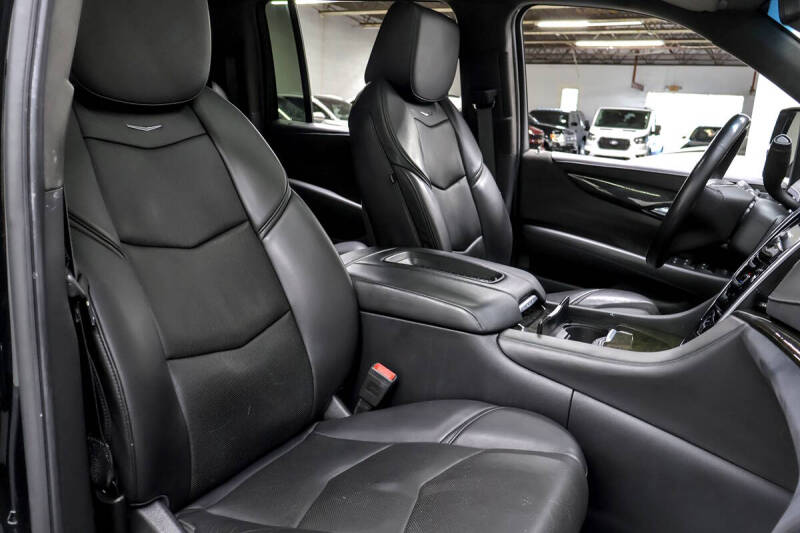 2018 Cadillac Escalade ESV Platinum