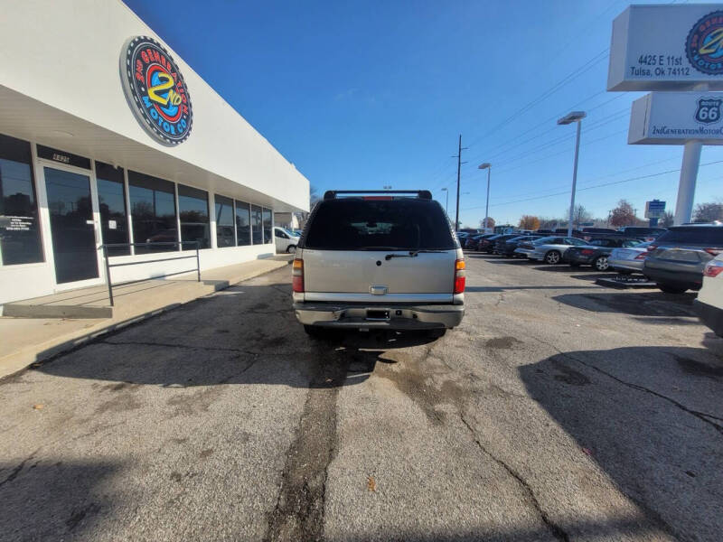 2003 Chevrolet Suburban LS photo 6