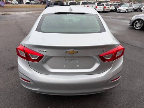 2017 Chevrolet Cruze LT Auto