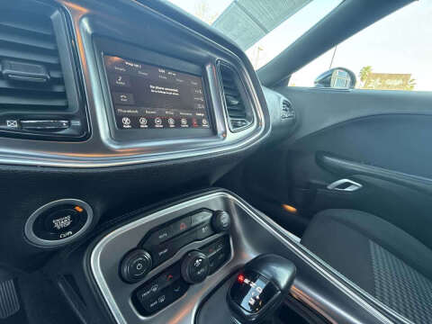 2021 Dodge Challenger SXT