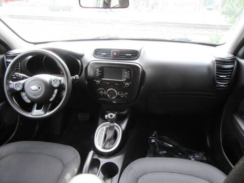 2017 Kia Soul +