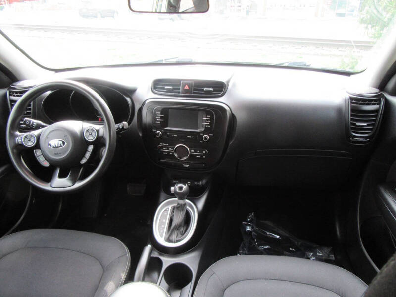 2017 Kia Soul +