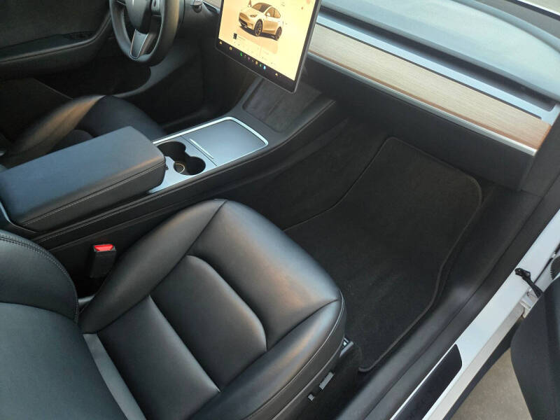 2024 Tesla Model Y Long Range