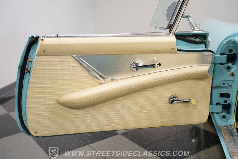 1957 Ford Thunderbird